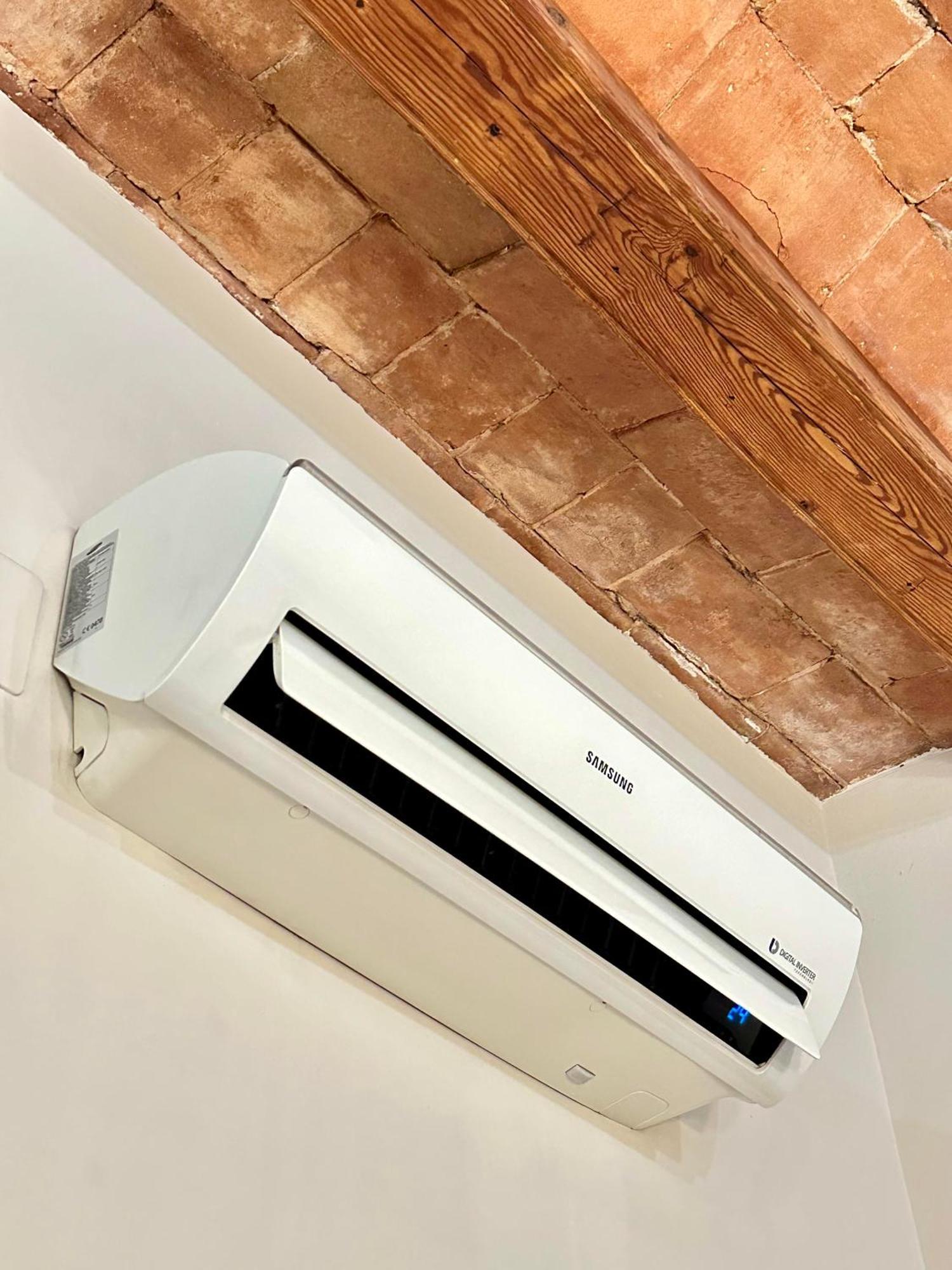 True Design In Heart Of Noble Bcn Appartement *